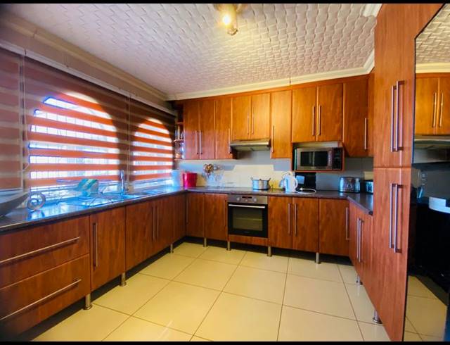 3 BEDROOM PROPERTY TO RENT IN WALDRIFT